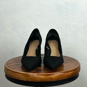 H&M Ladies Black Suede pointed pumps